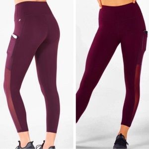 Fabletics | Mila Mesh Capri in Powerhold Burgundy Size Small